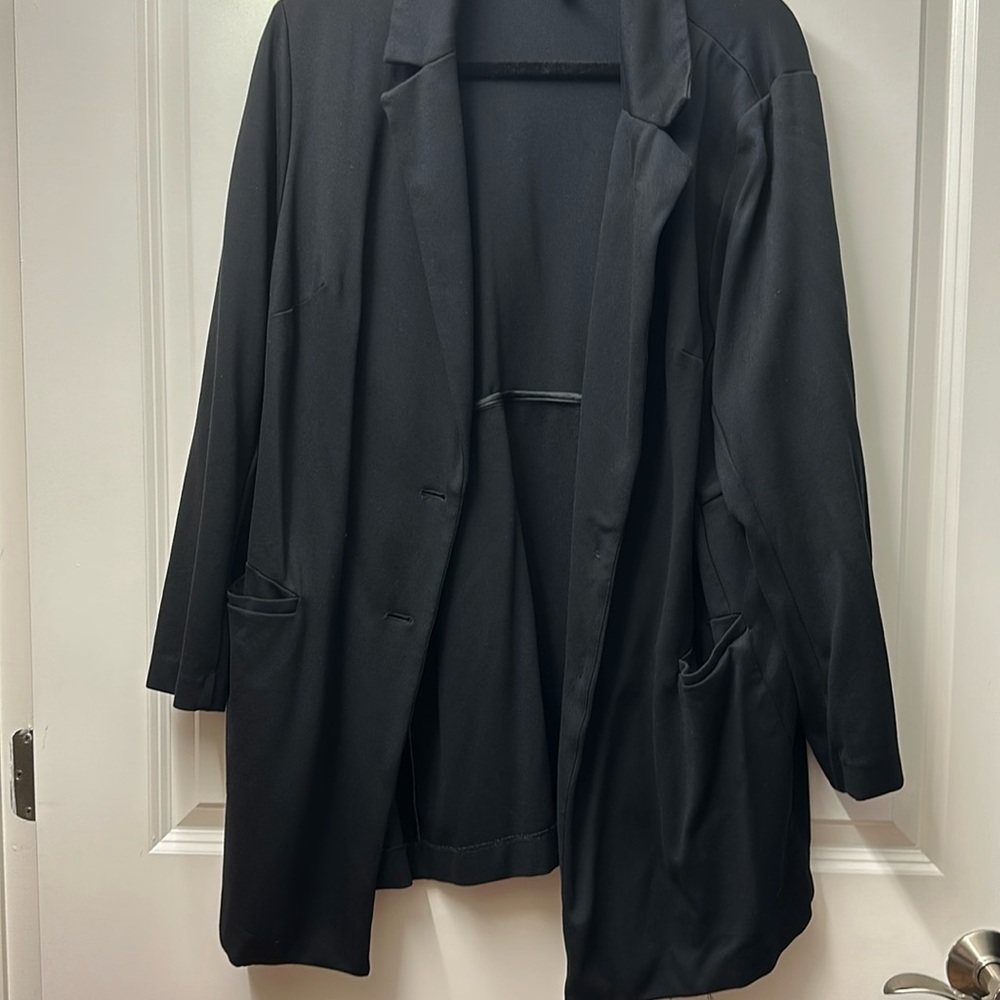 Torrid blazer with pockets and button closure 3